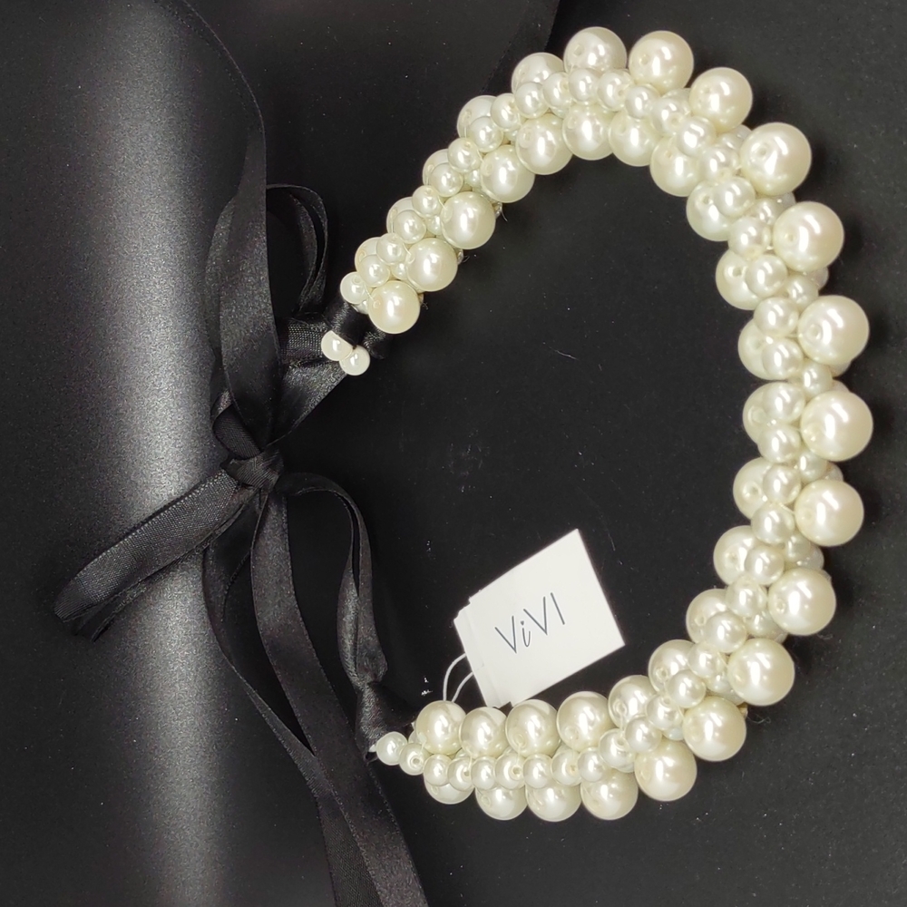 Vivi glass pearl & crystal necklace